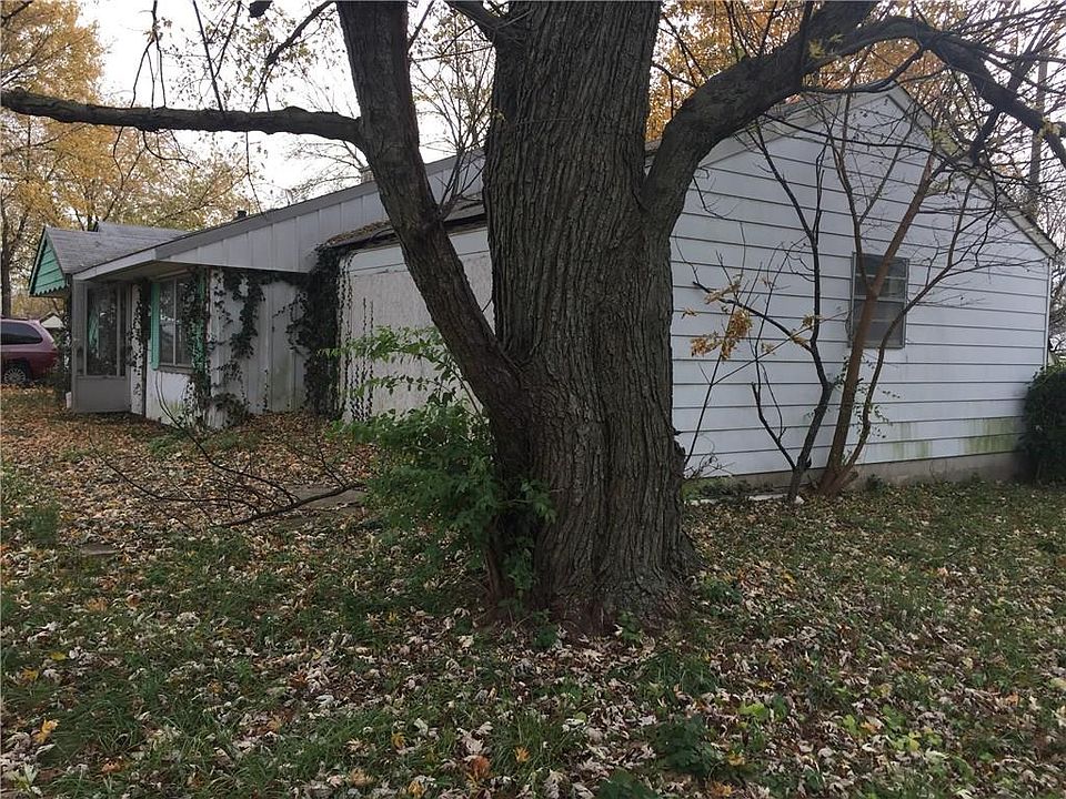 2nd image of 8827 Boehning Ct