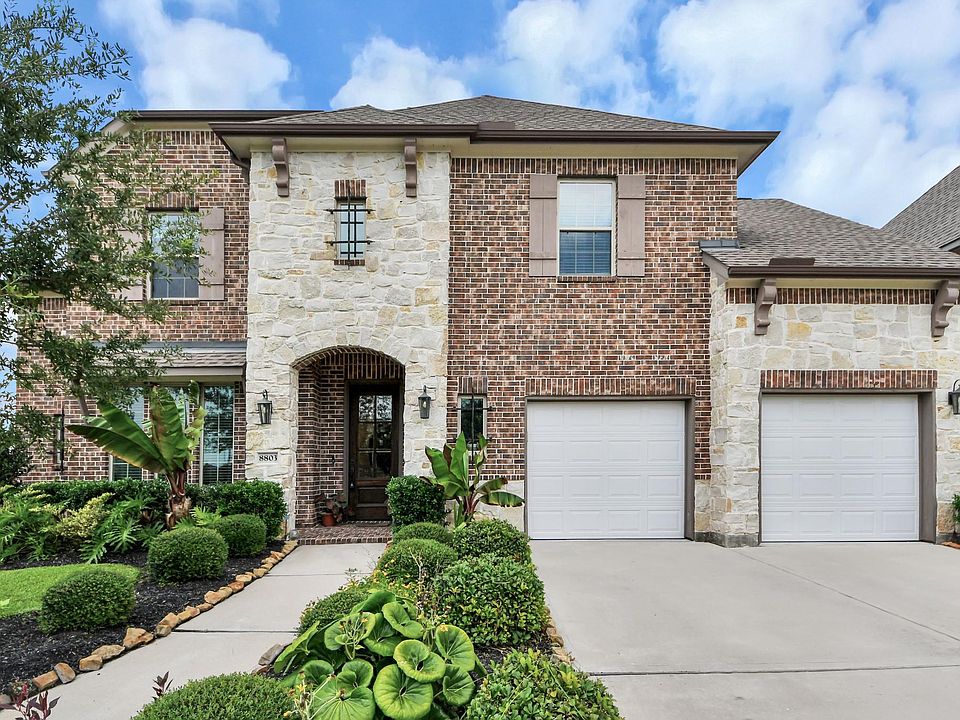 1st image of 8803 Autumn Pine Dr