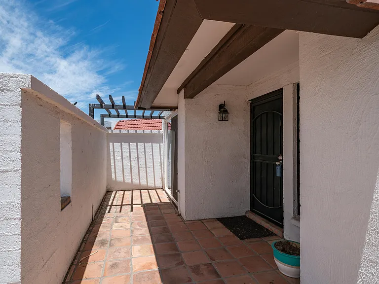 648 E Tam Oshanter Dr — Photo 29