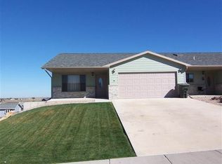365 Redrock Cir, Belle Fourche, SD 57717