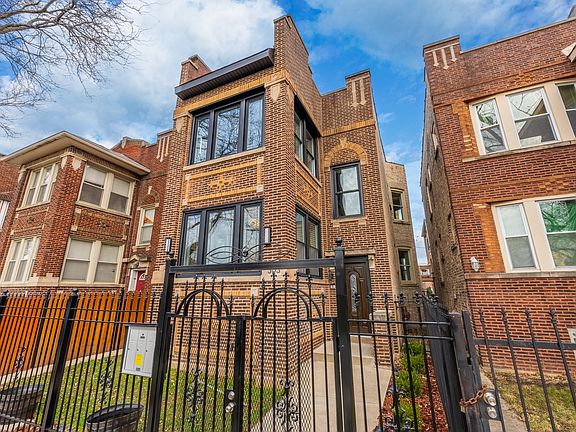 3rd image of 303 N Lockwood Ave