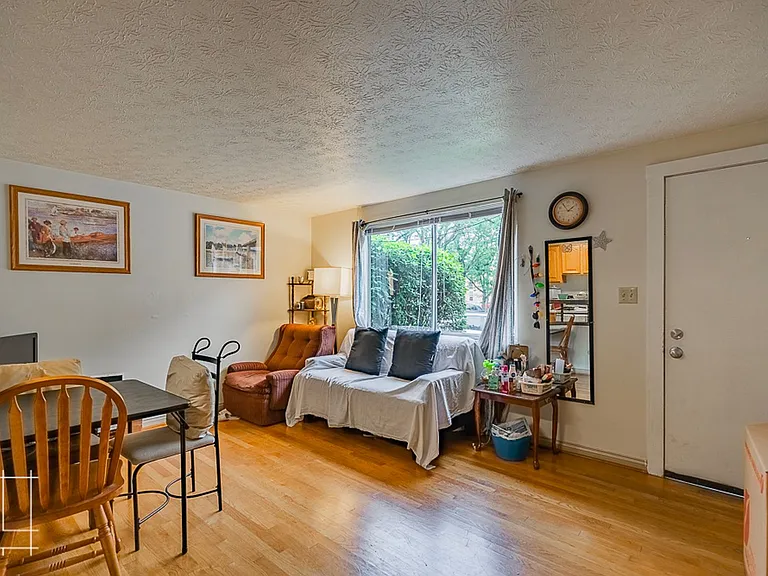 1120-1134 Apollo Pl. — Photo 3