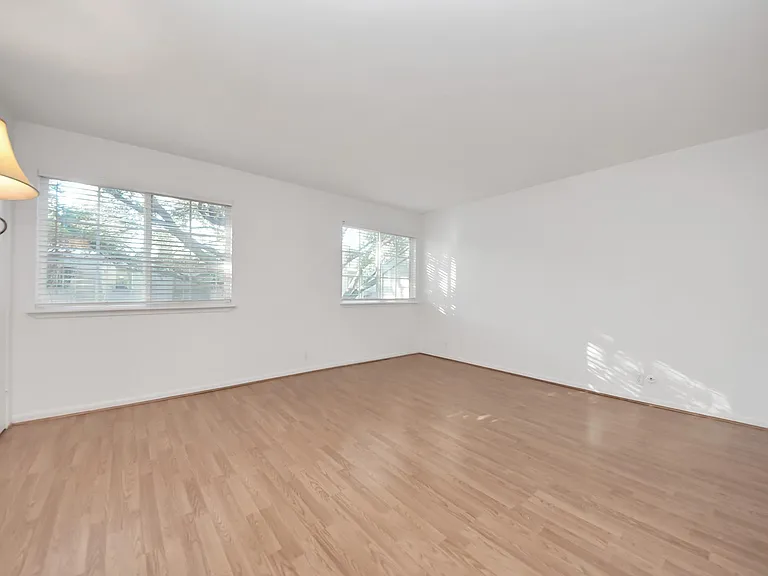 1635 Prairie Mark Ln — Photo 8