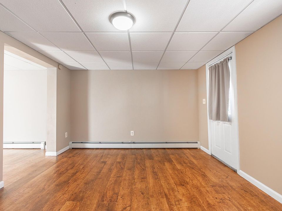 2nd image of 42 E Phillips St