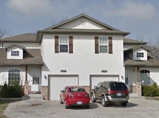 2165-2167 S Dogwood Cir, Bolivar, MO 65613
