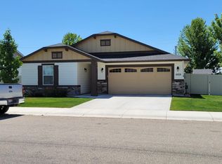 10031 W Snow Wolf Dr, Star, ID 83669
