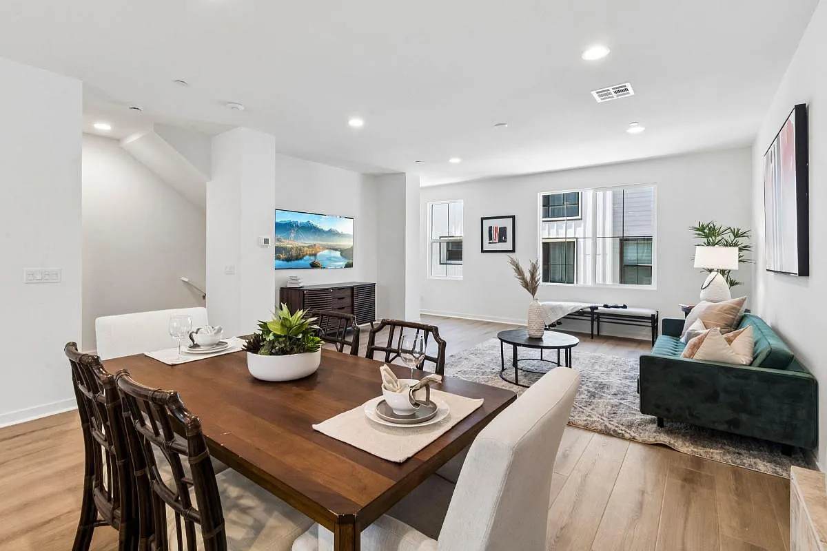 3 bed, 1739 sqft, $5,200 — Photo 3