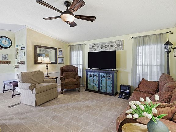 3rd image of 1748A Arledge Rd