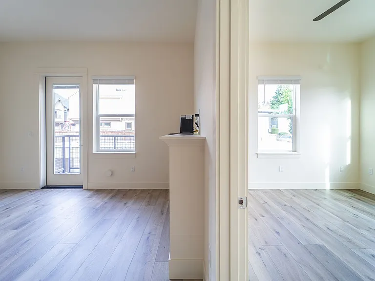 Capitol Hill Apartments — Photo 164