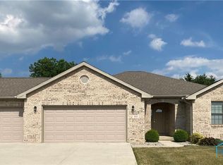 915 Alberta Cir, Bowling Green, OH 43402