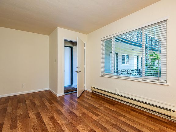 2nd image of 420 S 3rd St #20