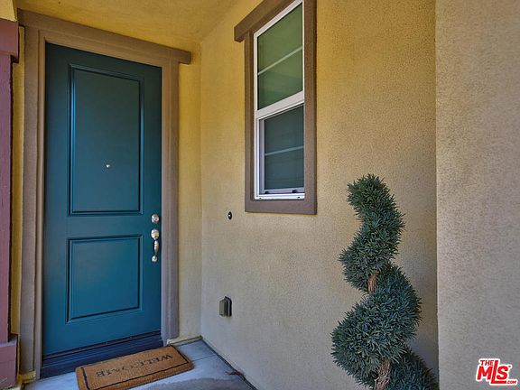 5th image of 17327 Parque Vanowen Way