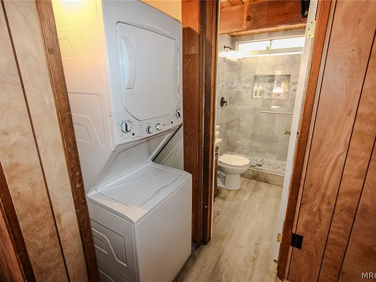 409 W Sherwood Blvd — Photo 12