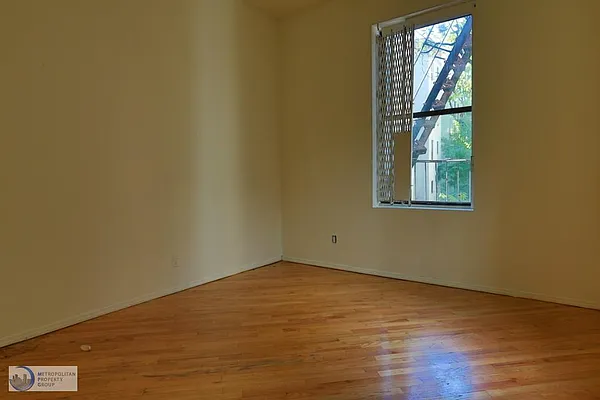 Rented by Metropolitan Property Group | media 3