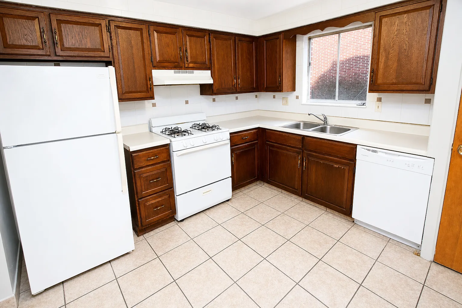 2 bed, 850 sqft, $1,099 — Photo 4