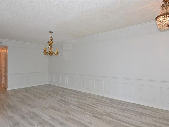 4th image of 311 E Morse Blvd APT 2-3