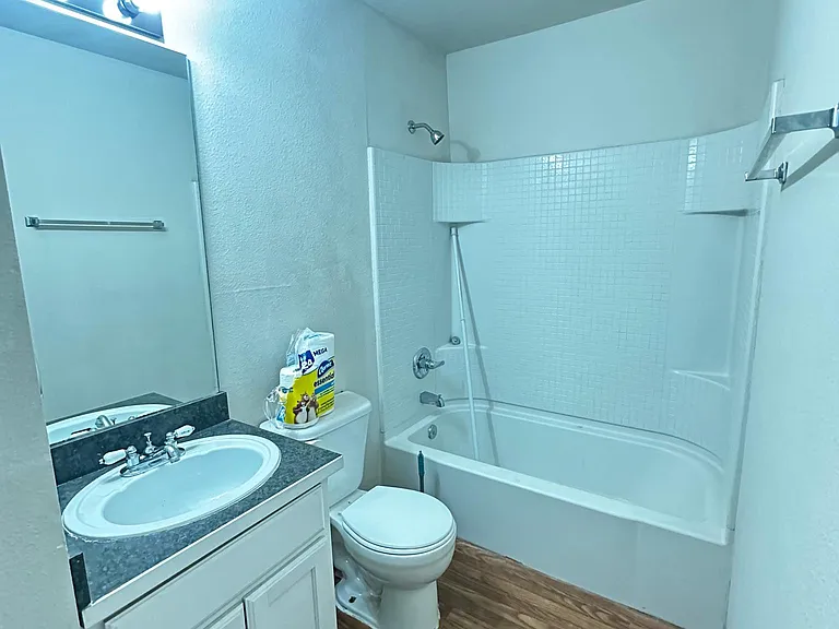 852 W Vanderbilt St #1102 — Photo 7