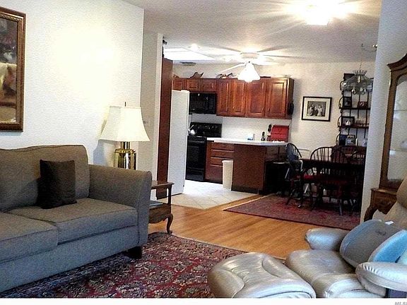 5th image of 723 Hilltop Ct