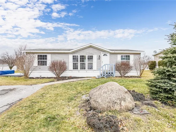 14 Morgan Run, Clifton Springs, NY 14432