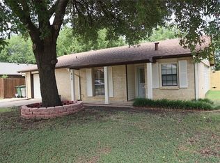 615 Hillcrest St, Mansfield, TX 76063