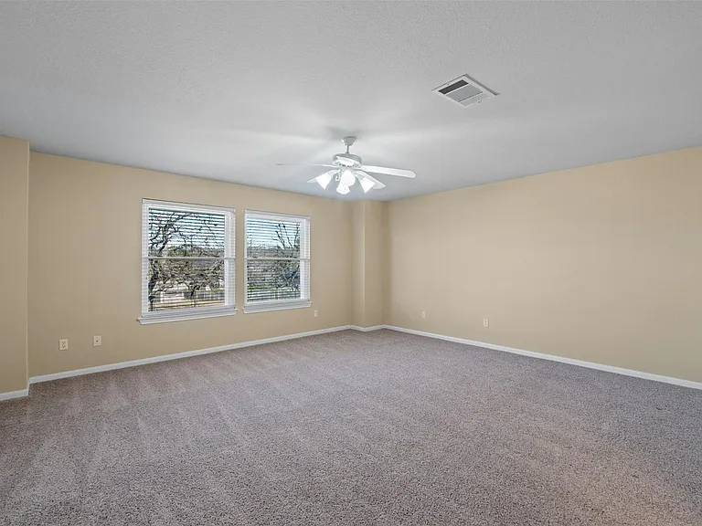 1001 Chickory Ct — Photo 30