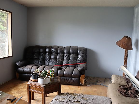 4th image of 6106 51st St