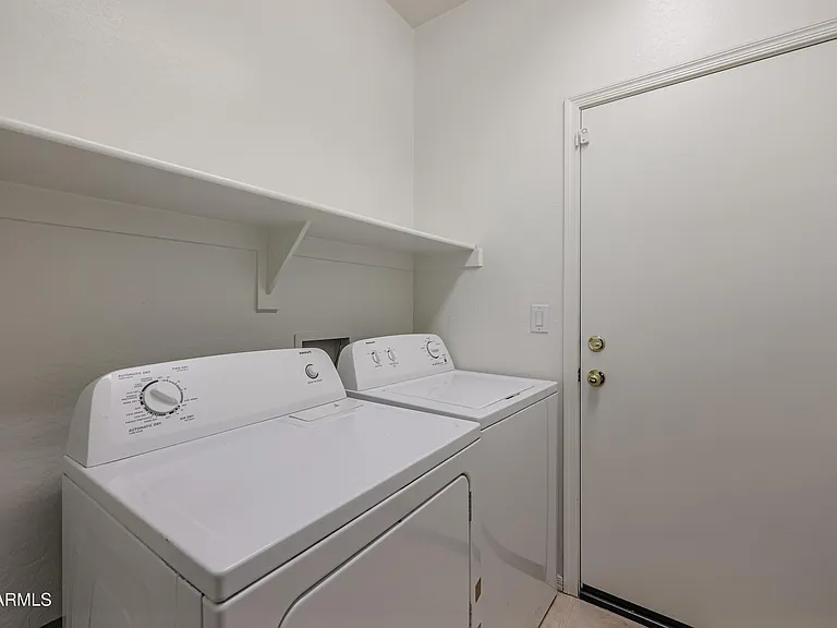 2470 W Warren Dr — Photo 22