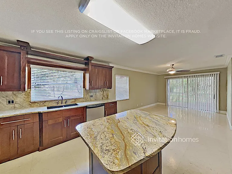 8528 Windy Cir — Photo 7