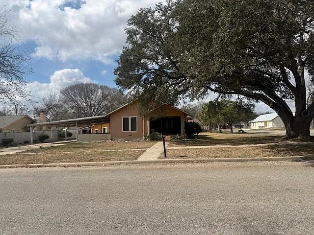 600 S Pecan Ave — Photo 18