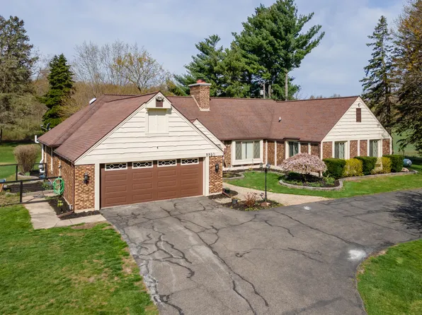 8850 S Norris Rd, Delton, MI 49046