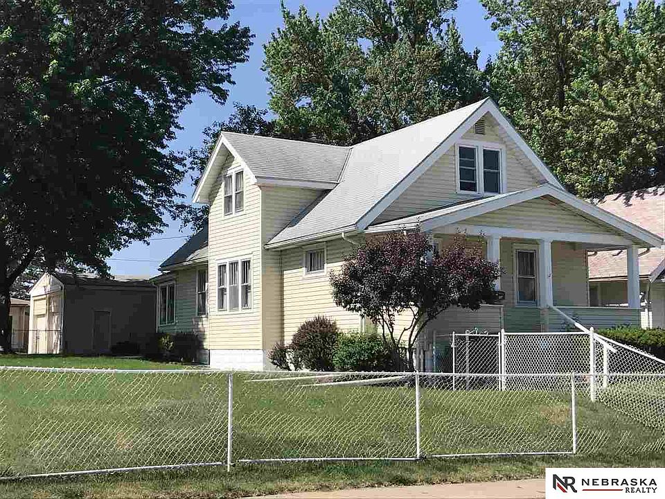 1st image of 4157 Hillsdale Ave
