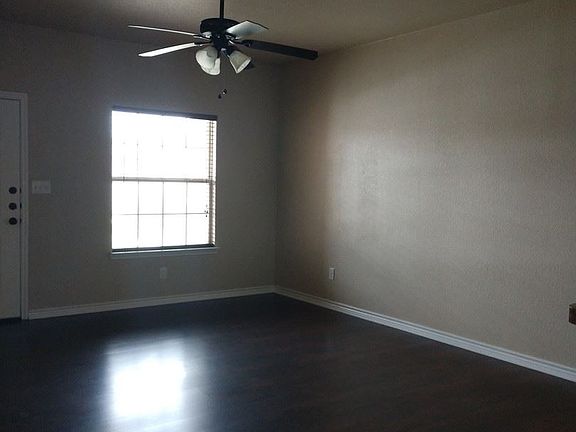 5th image of 1103 Grace Point Dr APT A