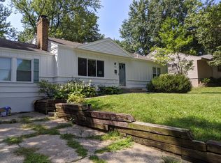 5211 W 76th St, Prairie Village, KS 66208