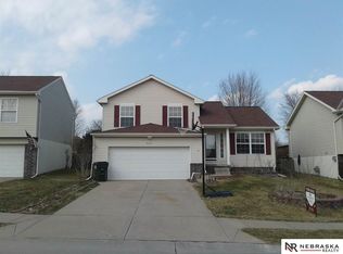 16462 Burdette St, Omaha, NE 68116