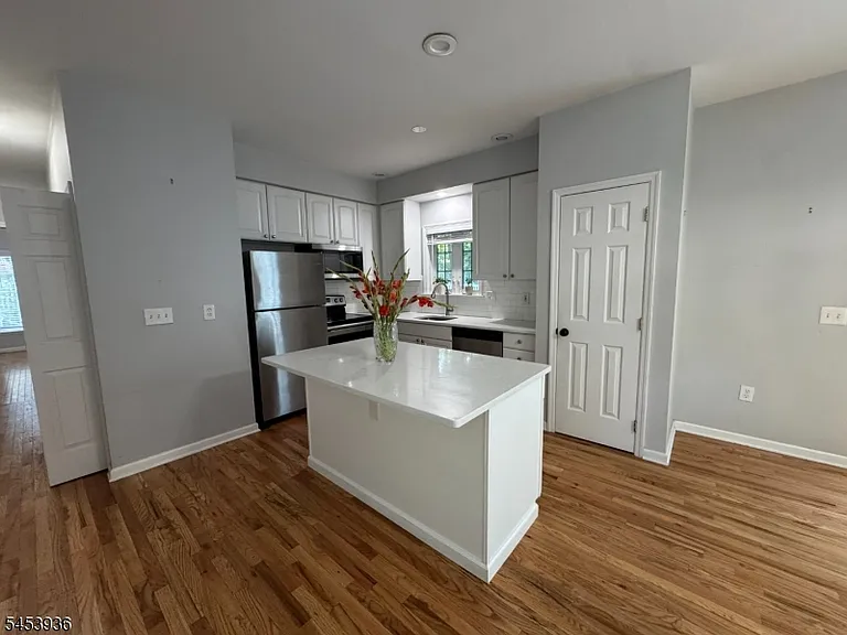 32 Woodland Dr — Photo 9