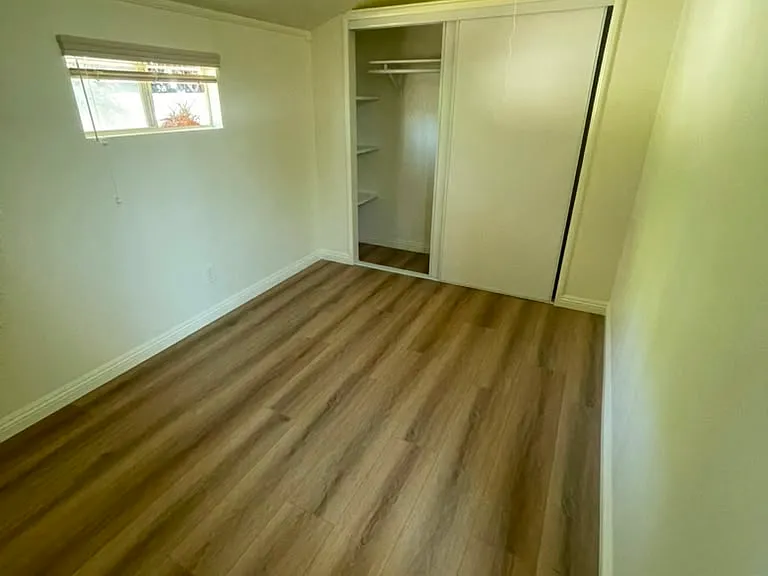 1112 S Chapel Ave — Photo 9