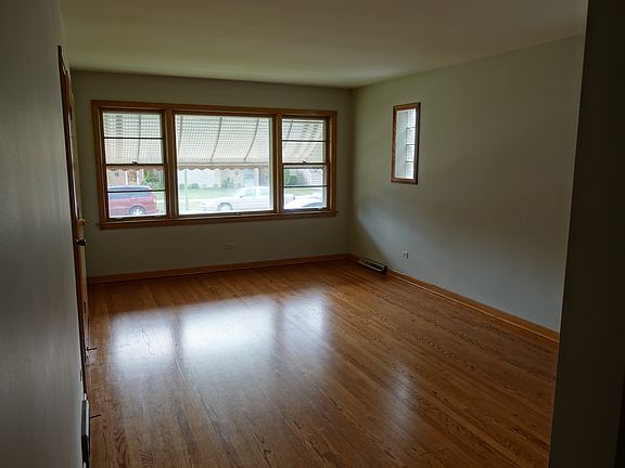 4th image of 5511 N Major Ave