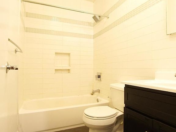 5th image of 928 Columbus Ave APT 4N