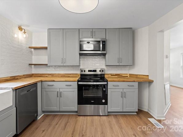 300 N Ervin Ave, Newton, NC 28658