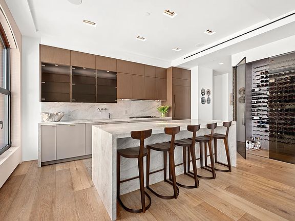 5th image of 55 Vestry St APT 6C
