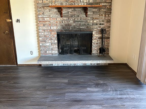 3rd image of 426 11th Ave E APT 1