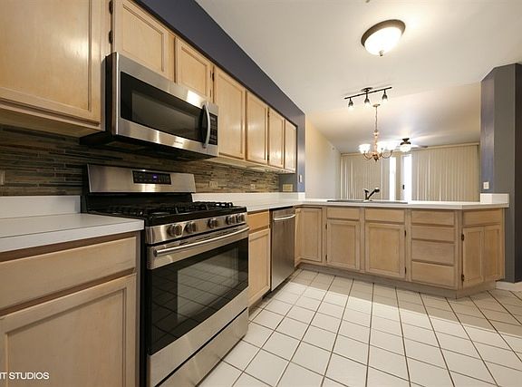3rd image of 1137 E Cambria N Ln #1137