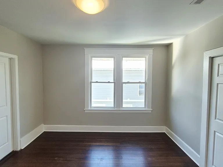 2113 Barton Ave — Photo 35