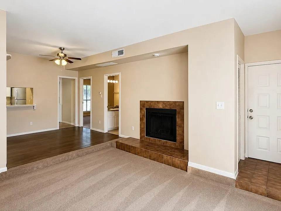 3100 Walnut Bend Ln #319