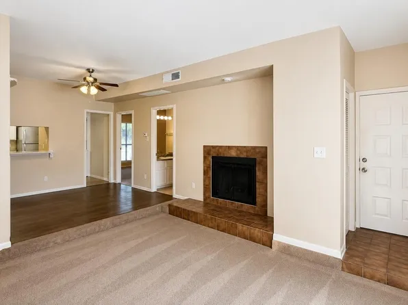 3100 Walnut Bend Ln #319, Houston, TX 77042