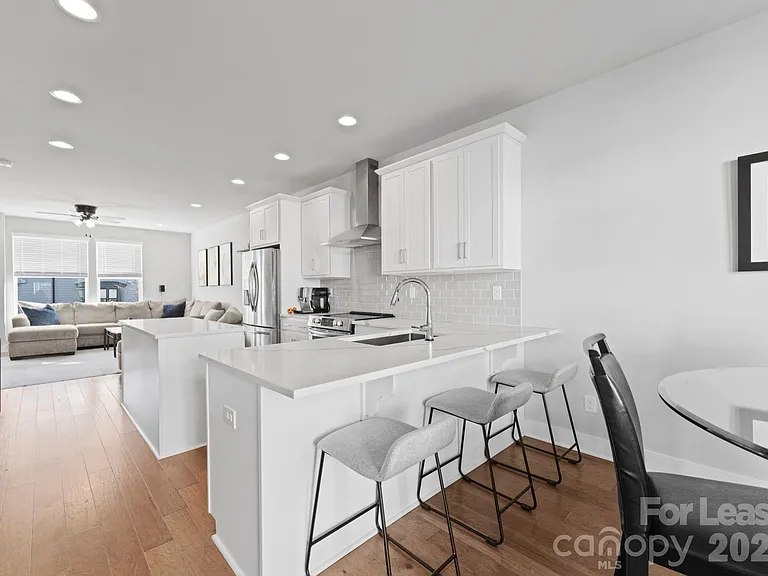 2310 Elizabeth Mill Pl — Photo 4