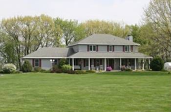 1st image of 13580 Fischer Ave