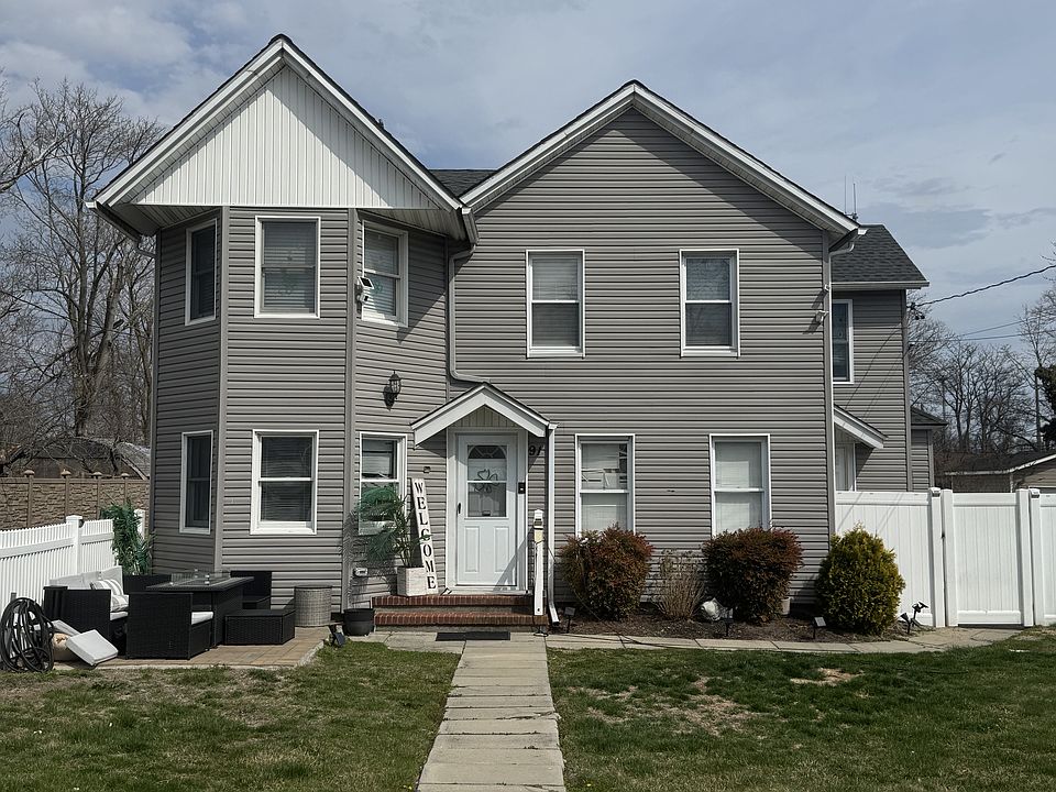 front of house and view from street