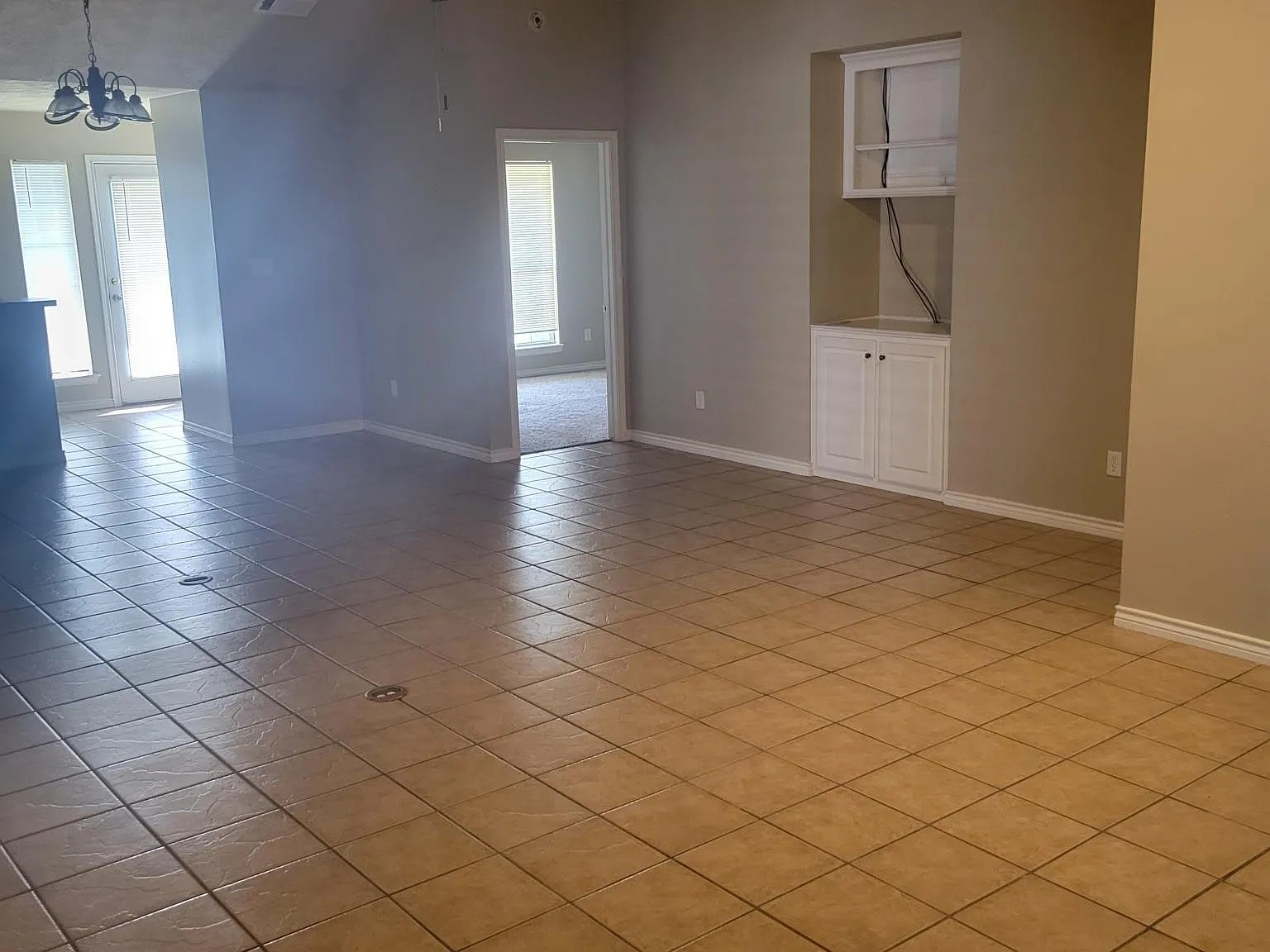 4 bed, 1508 sqft, $1,800 — Photo 2