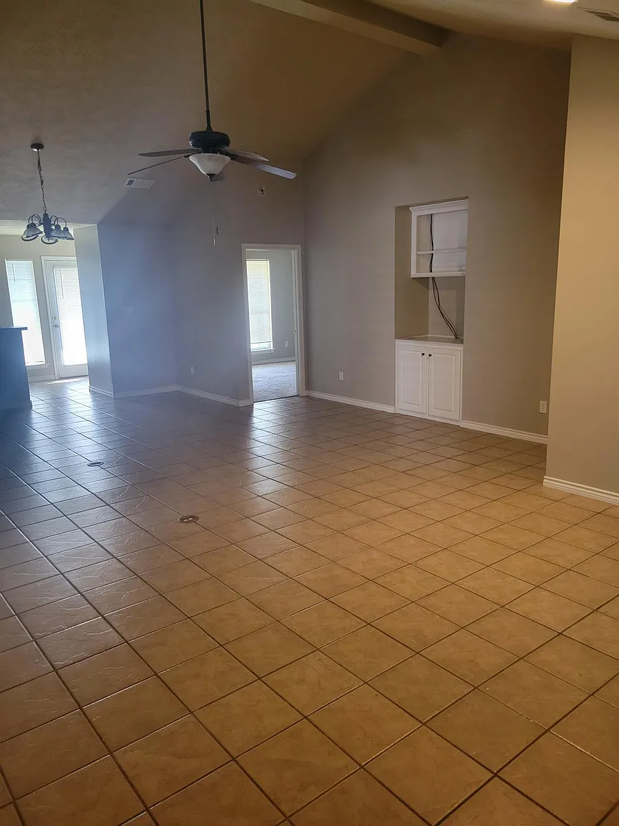 Building Photo - 3526 Farah Dr